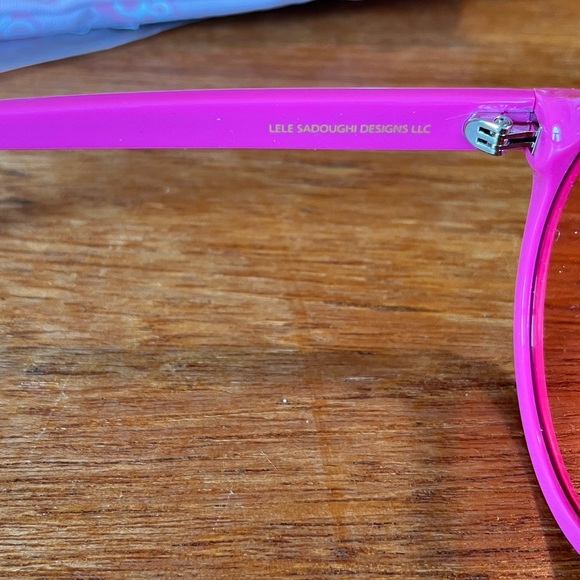 Lele Sadoughi x Barbie Hot Pink Oversized Round Sunglasses NWT - Picture 8 of 14